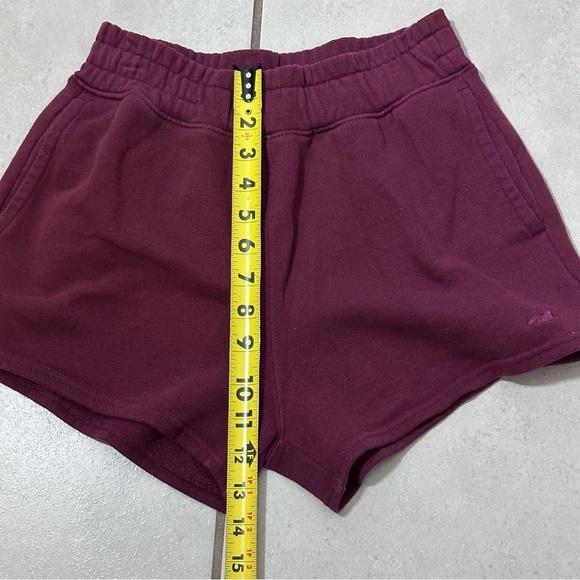 Hollister Women Red Ultra High-Rise Sweat Shorts size XS - Picture 8 of 8